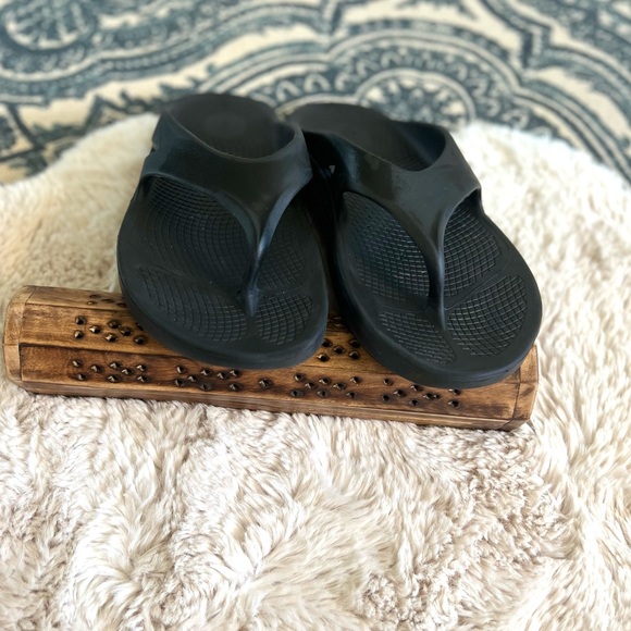 OOFOS OOriginal Flip Flop Sandals Comfort Recovery Shoes Black Men 18 - Picture 8 of 13